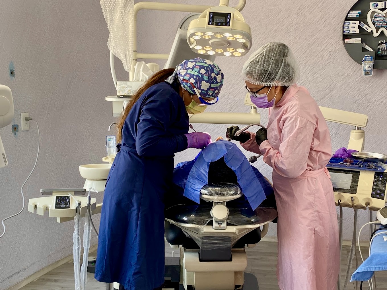 Dra. Gabriela Paniagua y equipo de Red Odontológica